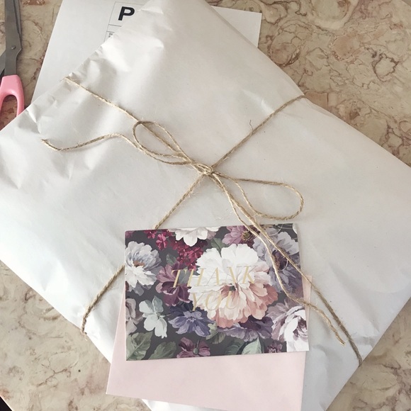 Meet your Posher, Dina - Picture 2 of 5